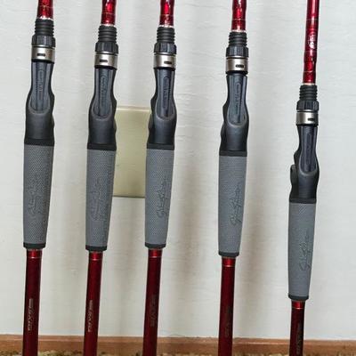 rods:Â Â Johnny Morris Platinum Signature, Johnny Morris Patriot, Johnny Morris CarbonLite 2.0 and Johnny Morris Signature Series.