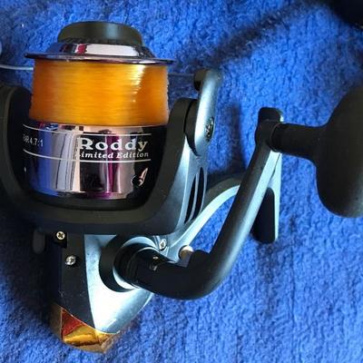 Reels:
Okuma Stratus V SV-55, Roddy Pro Tournament 375A Long Spool, Quantum Escalade baitcast reels and spinning reel, and Abu Garcia...