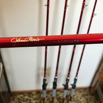 rods:Â Â Johnny Morris Platinum Signature, Johnny Morris Patriot, Johnny Morris CarbonLite 2.0 and Johnny Morris Signature Series.