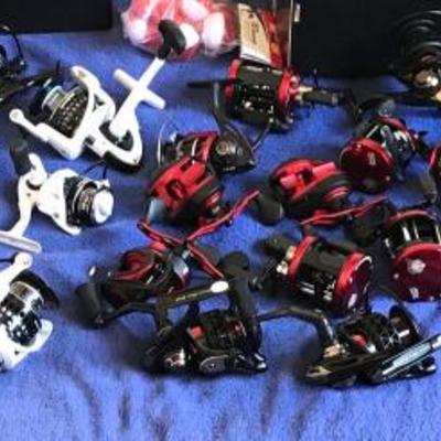 Reels:
Okuma Stratus V SV-55, Roddy Pro Tournament 375A Long Spool, Quantum Escalade baitcast reels and spinning reel, and Abu Garcia...