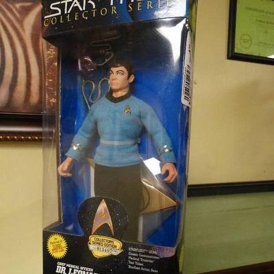 Star Trek Federation Edition Dr. Leonard McCoy Col ...