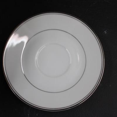 6 Crown Platino Cups & Saucers