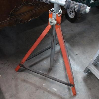 Metal roller stand