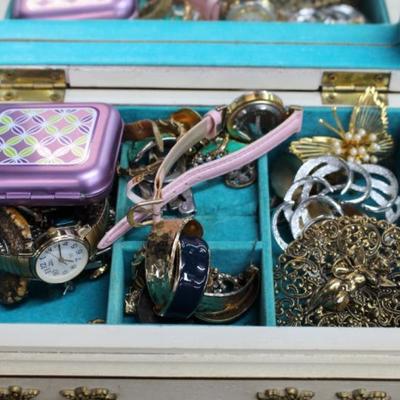Musical Jewelry Box