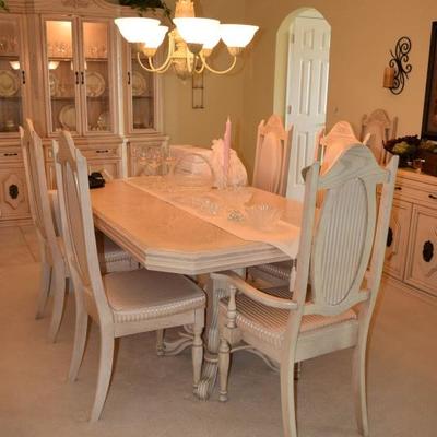 Dining Table &  6 Chairs