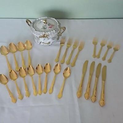 Gold Toned Place Setting for 4, 1898 Porcelain Bowl