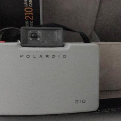 Polaroid 210 Automatic Land Camera