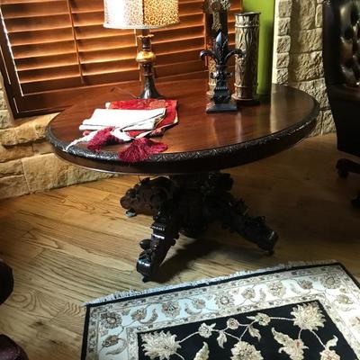 ANTIQUE HUNT TABLE