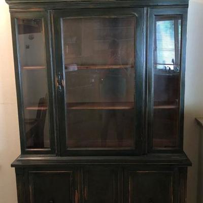 Lovely 2 Piece Hutch-perfect as is, or DYI a different color.