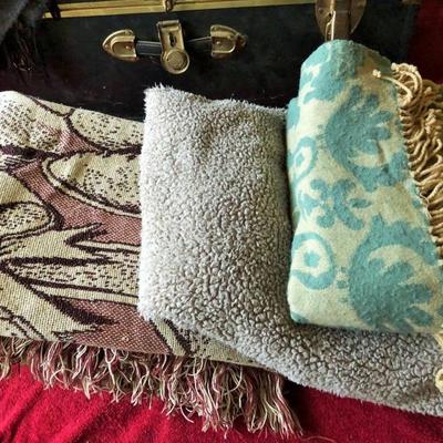 Decorative, Collectible throw blankets