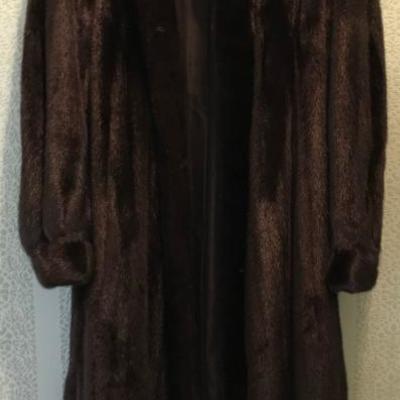 GIVENCHY Natural Ranch Mink Coat, full-length, female pelts. Size 12
