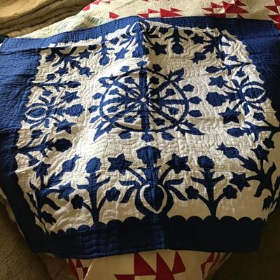 Antique and vintage quilts
