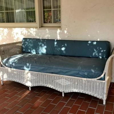 Antique Wicker Daybed