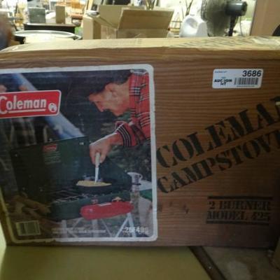 Coleman camp stove New in Box Model# 425 2 burner