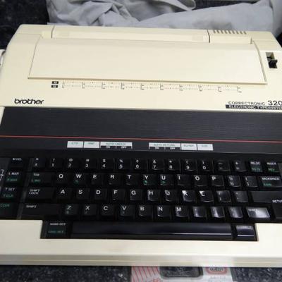 Brother Electronic Typewriter Correctronic 320