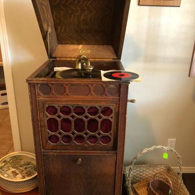Edison Victrola 
Filled with records 