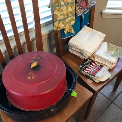 Vintage Cake Plate Cover, Vintage Roasting Pan, Vintage Linens 