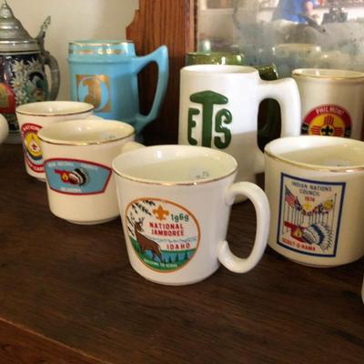 Large Collection of Vintage Scouting Coffee Mugs 