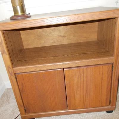 TV stand $45
26 1/2 X 28 X 16