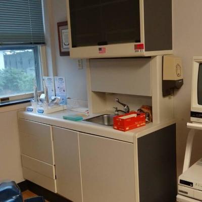 A Dec Work Station with 4 Drawers and 4 Cabinets a ...