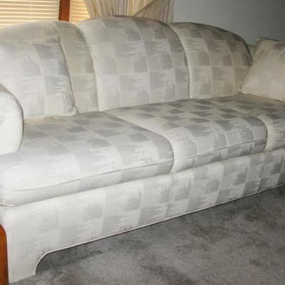 Thomasville couch  BUY IT NOW  $ 195.00