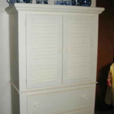Broyhill Armoire   BUY IT NOW  $ 175.00