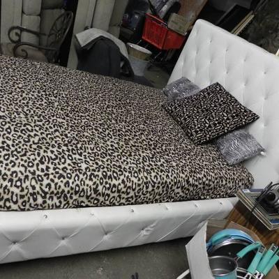 Queen white padded bed