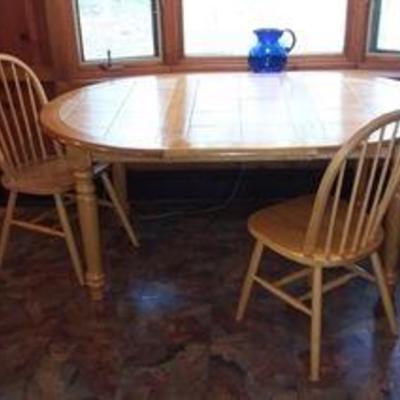Table with leaf & 6 chairs