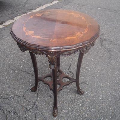 inlaid 1920 American table in the FRENCH STYLE