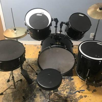 Gammon Percussion 8 pc Drum Set with Cymbals