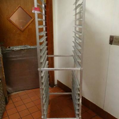 20 Opening Tray Holder On Casters