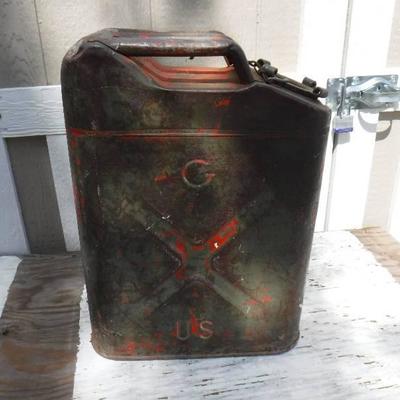 Vintage Red Metal US Military 5g Gas Fuel Jerry Ca