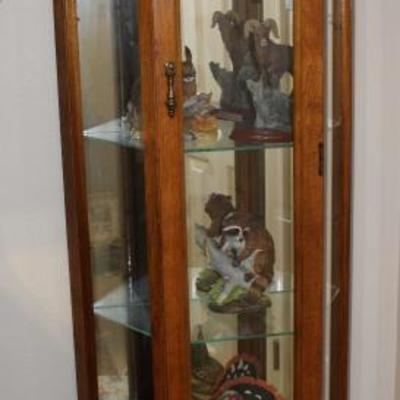 Small curio cabinet with Andrea animals