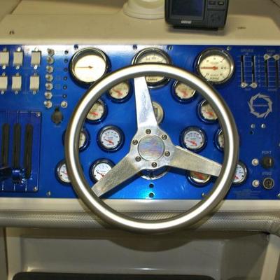 38' FOUNTAIN Dash View 