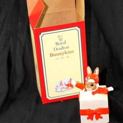 Royal Doulton Bunnykins Christmas Surprise w/ Box