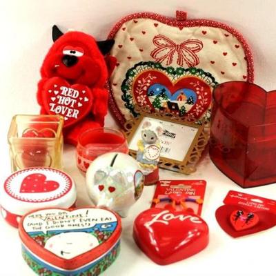 Valentine's Lot incl Red Hot Lover Plush, Hallmark Pins, etc