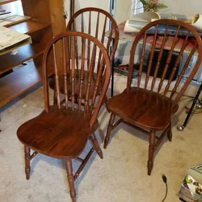 Like New Windsor Chairs, Dining Table