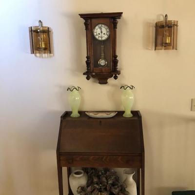 Arts Craft Mission Desk. Fenton. Antique clock. Xlnt conditions 