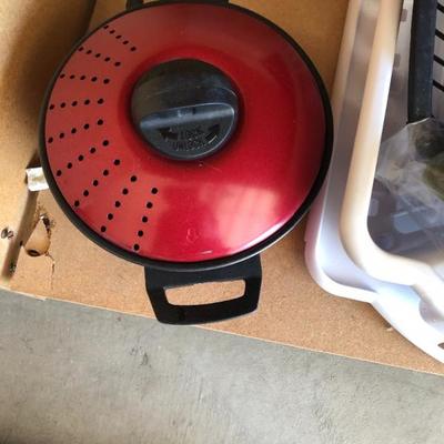 Dutch oven strainer lid