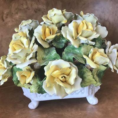 Capodimonte. Made in Italy.  20 yellow roses. 9.6" H x 13" W x 19" D. $65