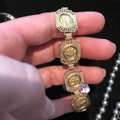 All jewelry reviewed and detailed by Jewelry Appraiser: 14K GOLD. $1,400