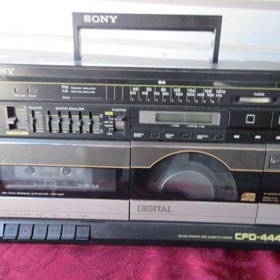 Vintage stereo / radio / etc...