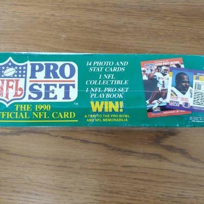 NFL Pro Set 1990 Football Cards Complete Set SEALE..