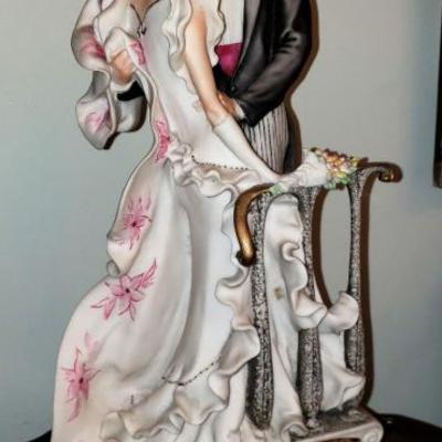 Original limited edition large Giuseppe Armani figurines. Florence sculture d'arte.