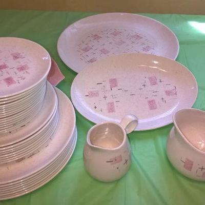 1950's Tickled Pink Dish Set
