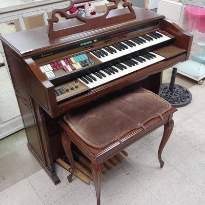 French Provincial Style Thomas Organ 261B