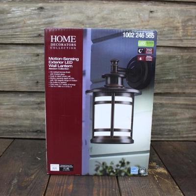 Exterior LED wall lantern