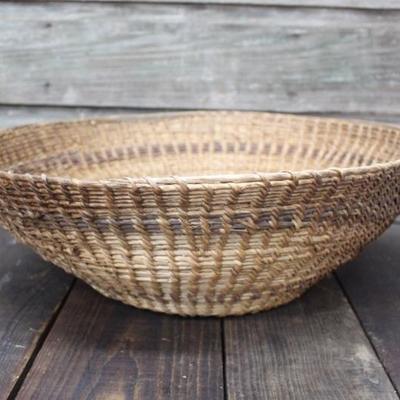 Vintage Native American Pine Needle Basket