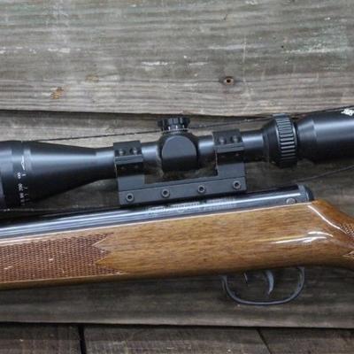 Remington Summit Air Rifle w/ a Crosman 3-9x40 Scope
