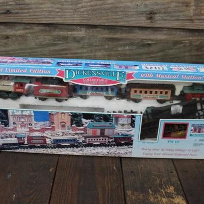 Dickensville Train Set